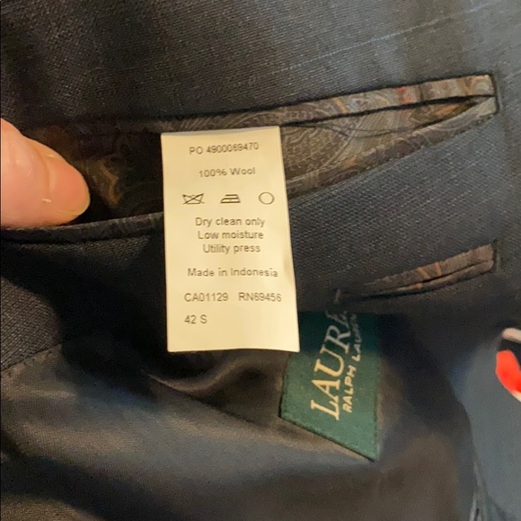 Men’s Lauren Suit - Picture 6 of 6